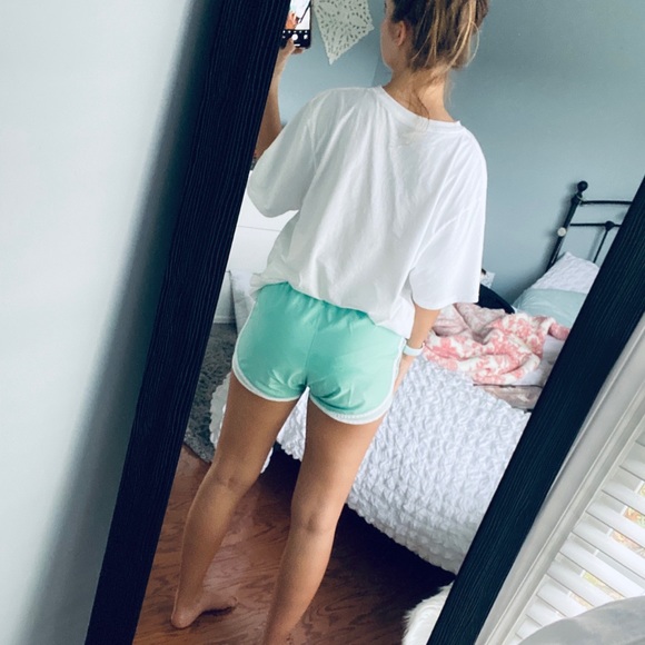 Nike Dri Fit Shorts - Picture 4 of 8